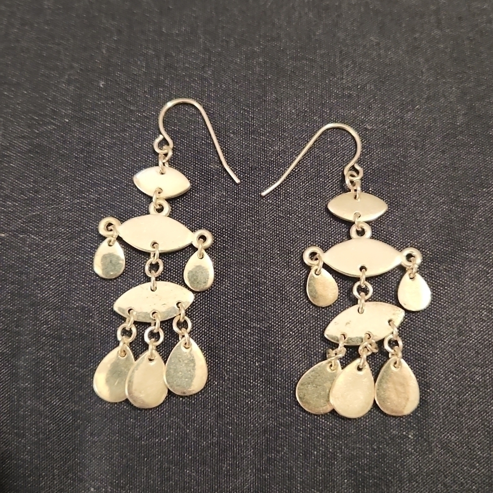 Silver dangle earrings - Picture 1 of 1
